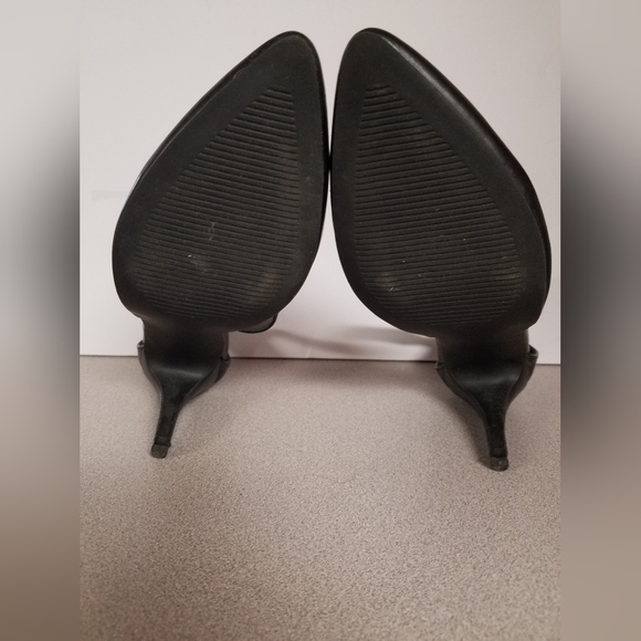 Like New Apt. 9 Black Strappy Heels, Size 5.5 - Picture 7 of 8